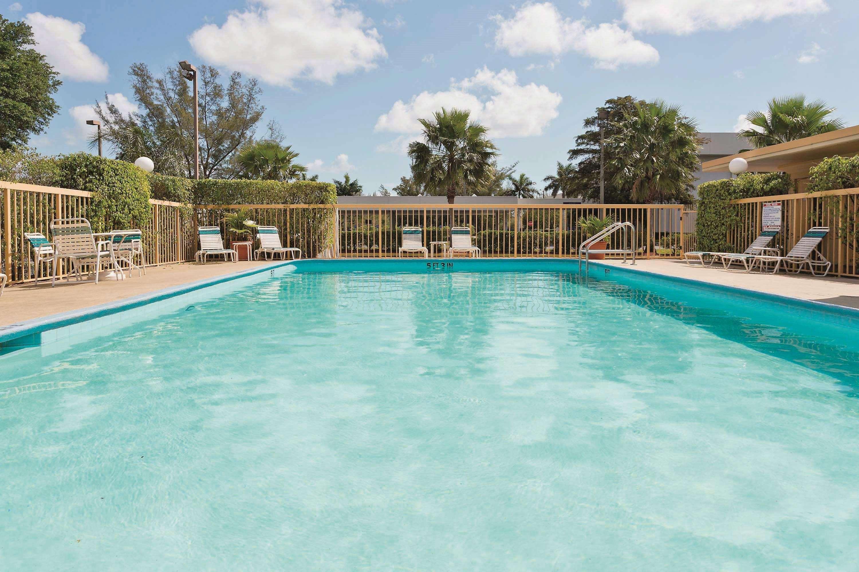 La Quinta Inn By Wyndham West Palm Beach - Florida Turnpike Century Village (West Palm Beach, Palm Beach County) Exterior foto