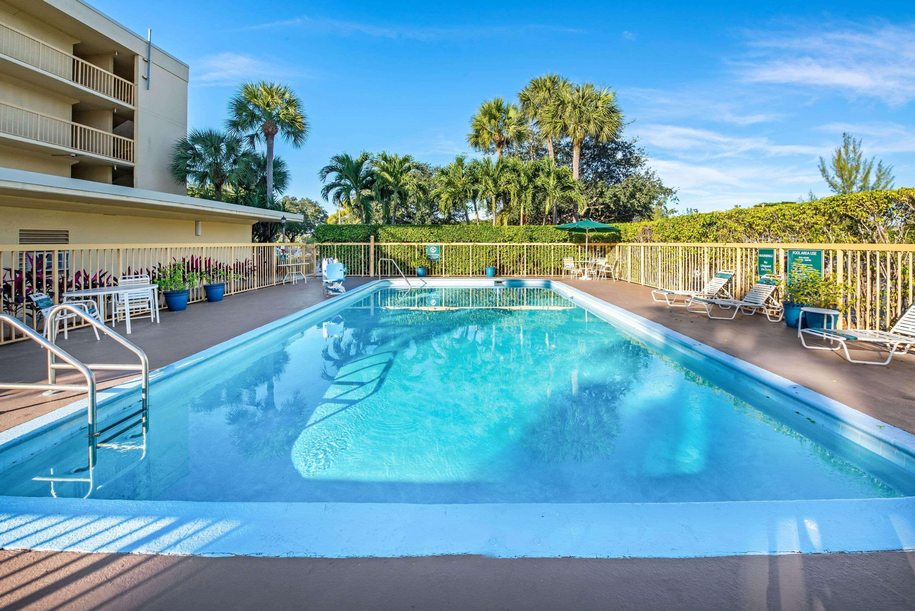 La Quinta Inn By Wyndham West Palm Beach - Florida Turnpike Century Village (West Palm Beach, Palm Beach County) Exterior foto