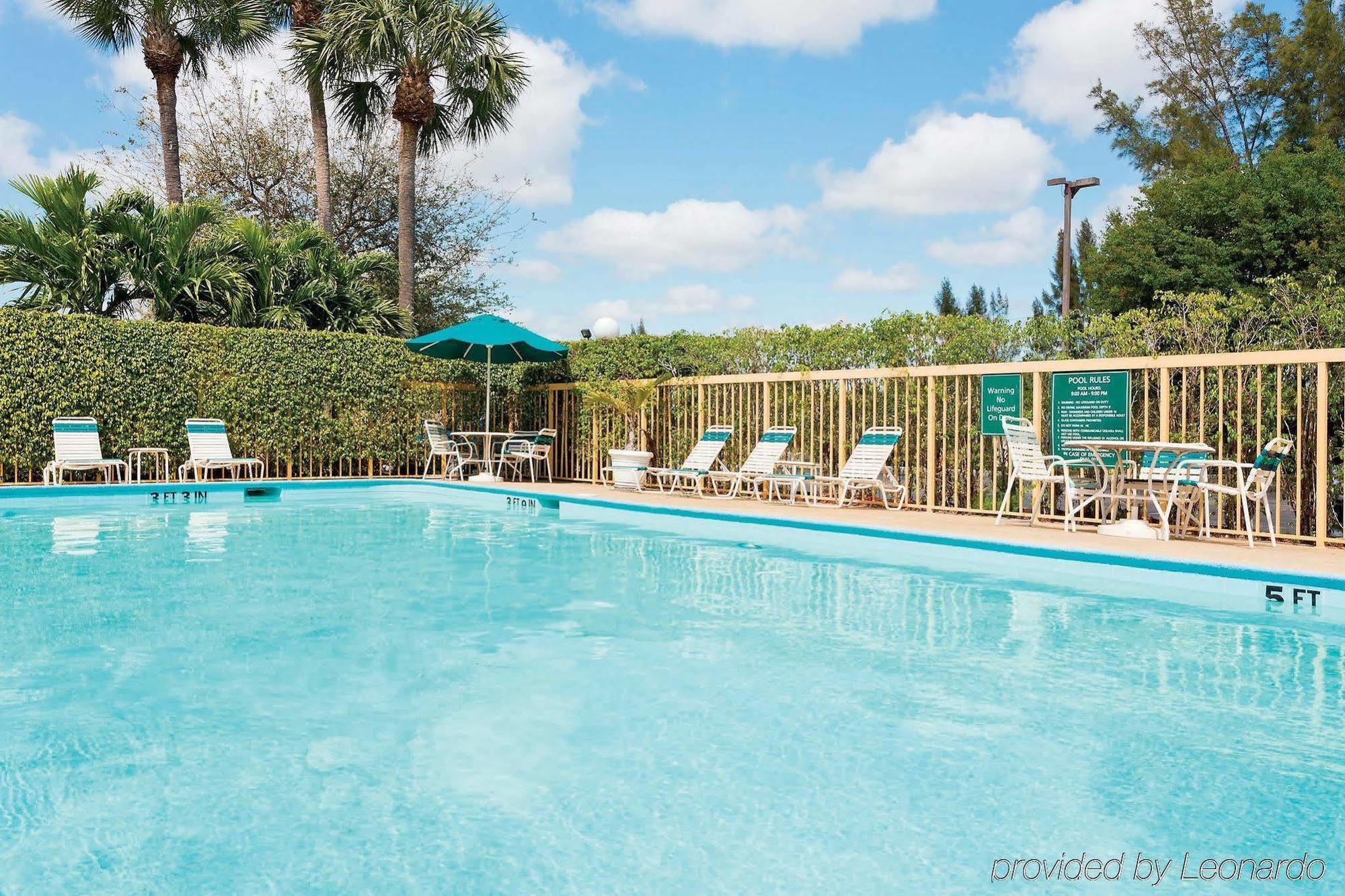 La Quinta Inn By Wyndham West Palm Beach - Florida Turnpike Century Village (West Palm Beach, Palm Beach County) Exterior foto